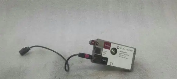 BMW Z4 E85 E86 Aerial antenna amplifier 9119578