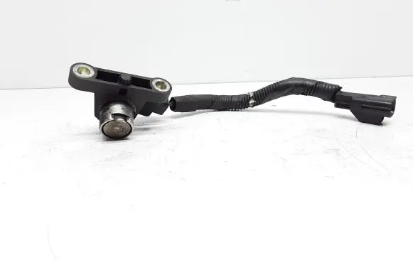 Volvo V70 Crankshaft position sensor 30637803