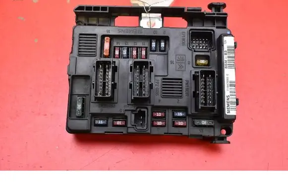 Peugeot 206 CC Fuse box set 9643498880
