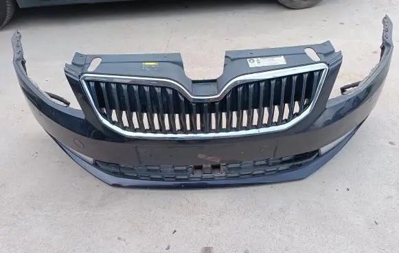 Skoda Octavia Mk3 (5E) Front bumper