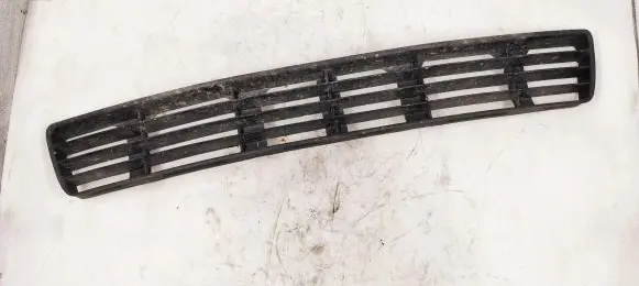 Audi A4 S4 B5 8D Front bumper lower grill 8D0807683