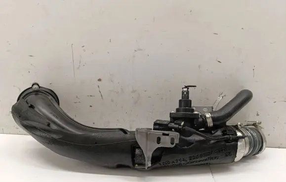 Mercedes-Benz E W214 Intercooler hose/pipe A2540984100 A2540980500 A0009050807