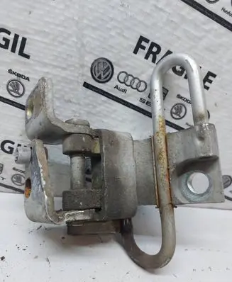 Volkswagen Golf V Front door upper hinge 1k0831412