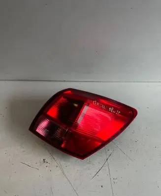 Nissan Qashqai Rear/tail lights 89070312
