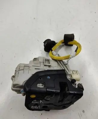 Audi A6 S6 C6 4F Rear door lock 4F0839015