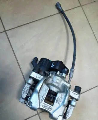 Rear brake caliper