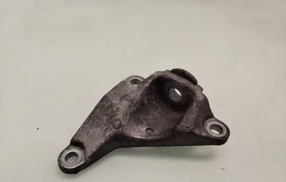 Audi A8 S8 D3 4E Gearbox mounting bracket 4E0399113