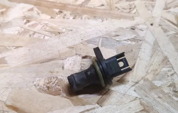 BMW 7 F01 F02 F03 F04 Camshaft position sensor 752501405