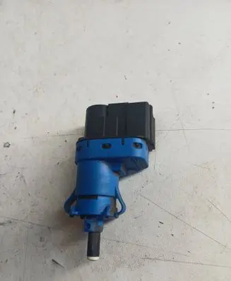 Mazda 5 Brake pedal sensor switch