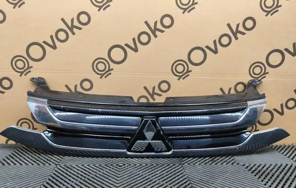 Mitsubishi Outlander Front grill 7450A992