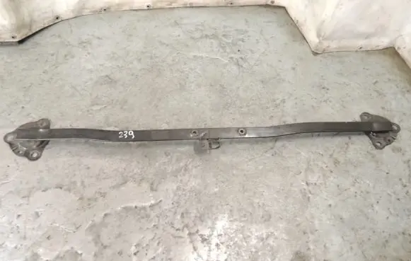 Volvo V40 Front bumper cross member D239