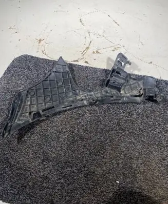 Mercedes-Benz GLC C253 Front bumper mounting bracket A2538850765