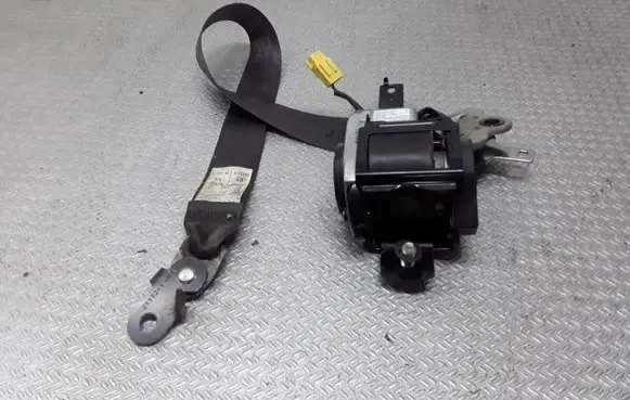 Honda FR-V Front seatbelt E40433173