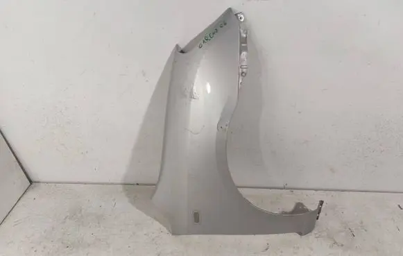 KIA Carens II Fender