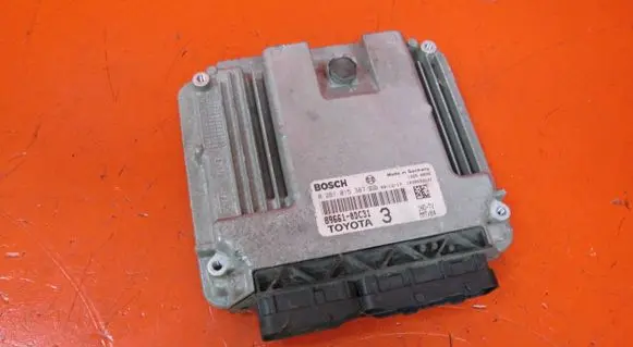 Toyota Yaris Engine control unit/module 89661-0DC31 0281015387
