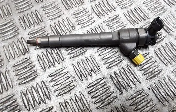Nissan X-Trail T32 Fuel injector 0445110546