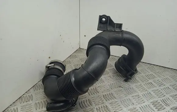Audi A8 S8 D3 4E Air intake duct part 057129609