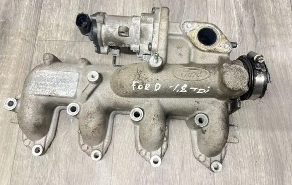 Ford Focus Intake manifold 4M5Q9424CC 8E26406M G944A