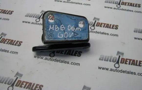 Rear door upper hinge