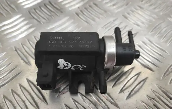 Audi A6 S6 C5 4B Turbo solenoid valve 1H09066273997