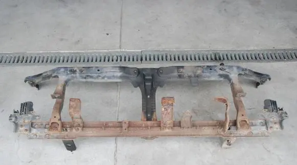 Nissan Navara D40 Front piece kit 2008R