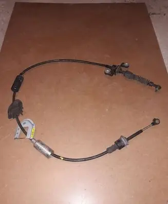 Hyundai Santa Fe Gear shift cable linkage