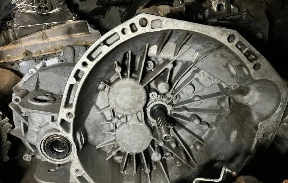 Renault Master III Manual 5 speed gearbox PF6017