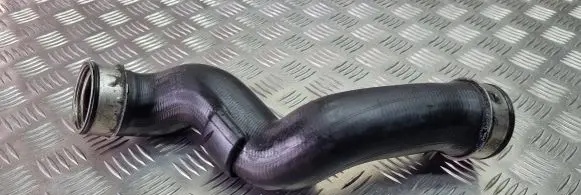 Mercedes-Benz C W203 Intercooler hose/pipe A2035282082