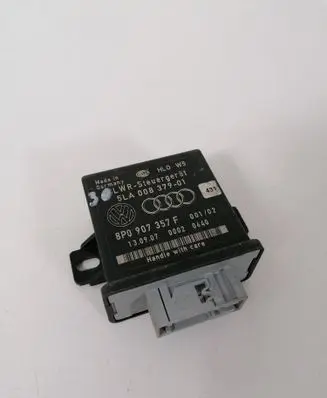 Audi A6 S6 C5 4B Light module LCM 5LA008379 8P0907357F