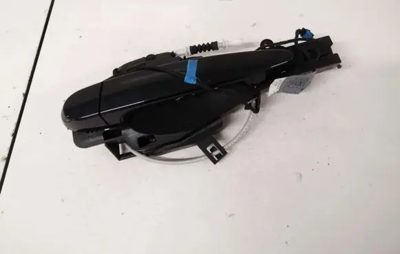 BMW X3 F25 Front door lock 51217331739 14389710