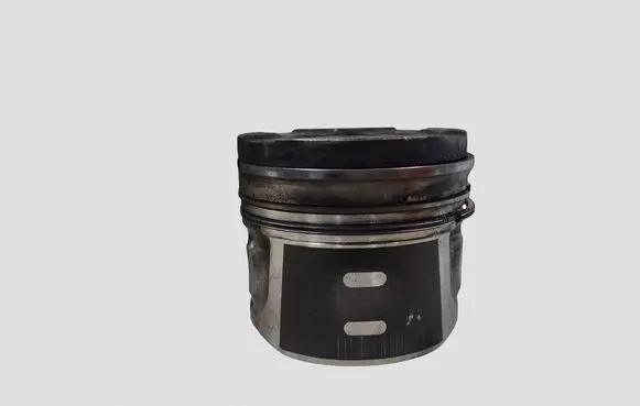 Volvo V50 Piston