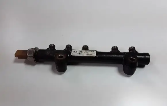 Ford Focus Fuel main line pipe 9804776780