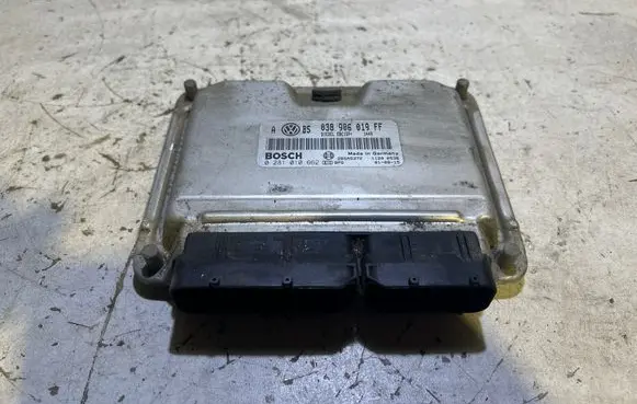 Volkswagen Golf IV Engine control unit/module 038906019FF 0281010662 28SA5372