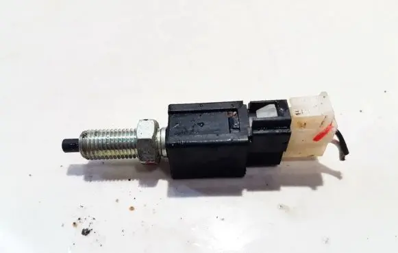 Mitsubishi Outlander Brake pedal sensor switch 8613H