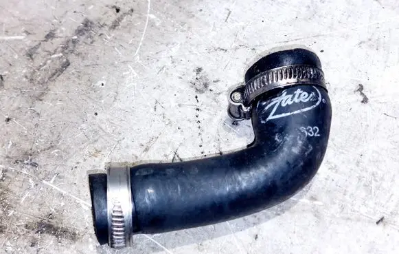 Coolant pipe/hose