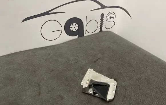 Windshield/windscreen camera