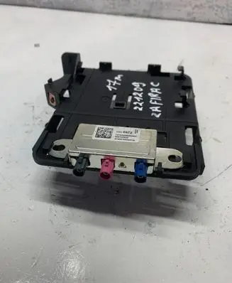 Opel Zafira C Antenna control unit 20960972