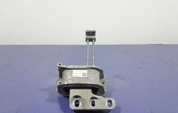 Skoda Octavia Mk3 (5E) Engine mount vacuum valve 5Q0199262DB