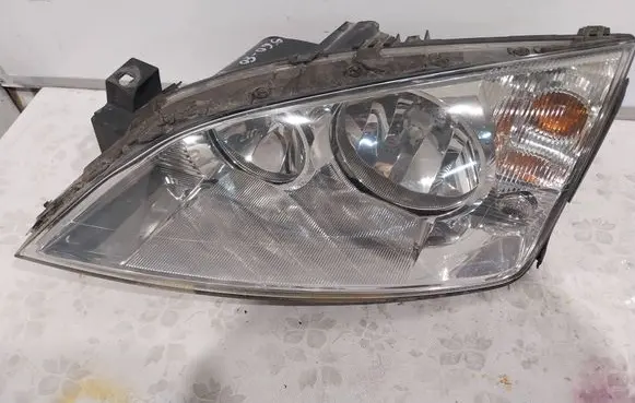 Ford Mondeo Mk III Headlight/headlamp 1S7113006AL 0301174201