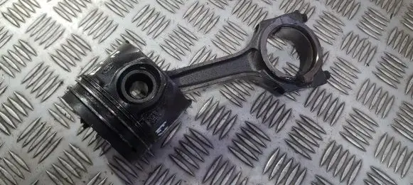 Ford Transit Piston with connecting rod