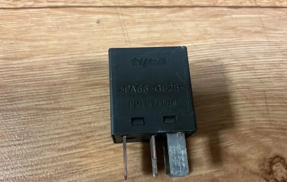 Ford Mondeo Mk III Other relay 5M5T14B192AA 060741C