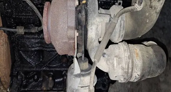 Volkswagen PASSAT B6 Turbo 038253014G
