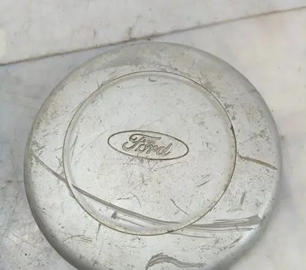Ford Transit R14 wheel hub/cap/trim 92VB1130