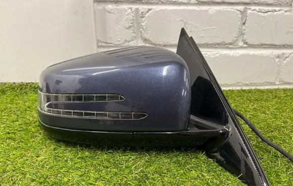 Mercedes-Benz E W212 Front door electric wing mirror A2128101016