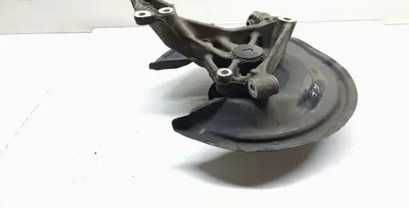 Rear wheel hub spindle/knuckle