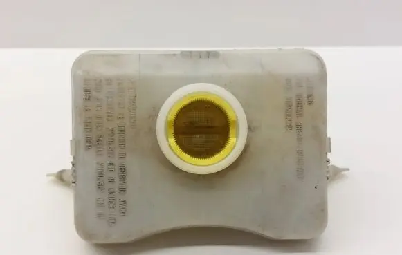 Brake fluid reservoir