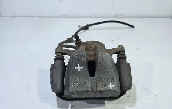 Toyota Prius+ (ZVW40) Front brake caliper ADVICS 4773047060