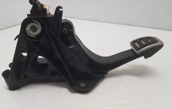 Clutch pedal