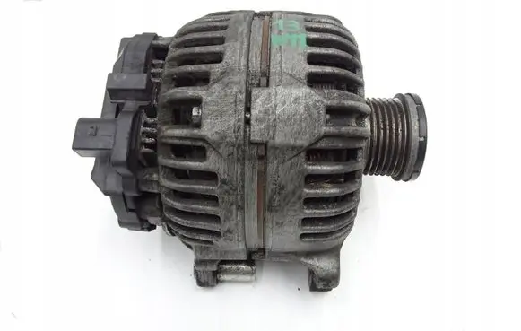 Volkswagen Scirocco Generator/alternator 03C903023A