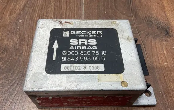 Mercedes-Benz E W124 Airbag control unit/module 0038207510